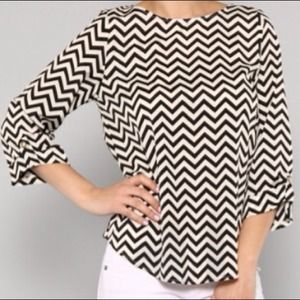 Chic Chevron Print Blouse!