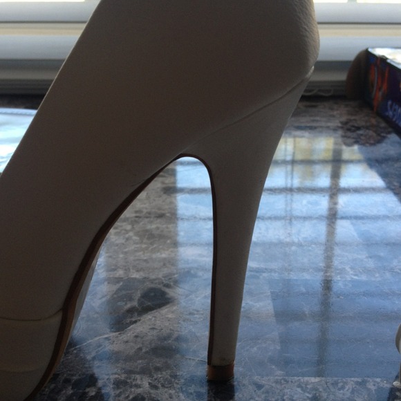 Charlotte Russe high heel - Picture 2 of 3