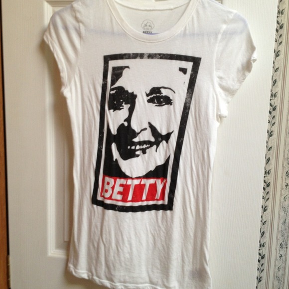 Who doesn't Love Betty White?!❤😎