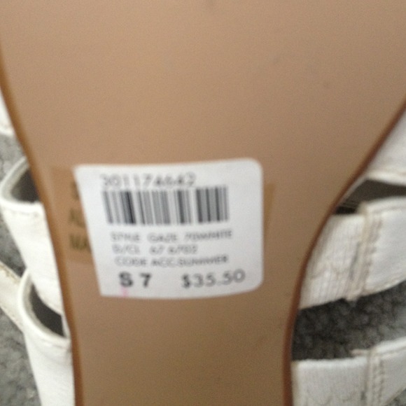 Charlotte Russe - Picture 2 of 3