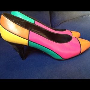 Vintage color blocked shoes