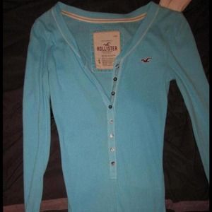 Hollister long sleeved shirt