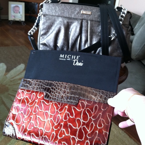 Reduced!!!   Miche Bag with extras