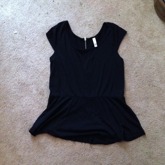 Black peplum shirt