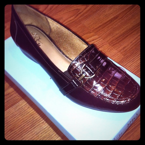 💟Brown LifeStride Croco Embossed Loafers💟