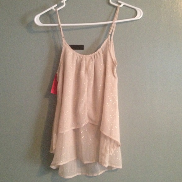 🚫Sold🚫 Neutral Colored Top - Picture 2 of 3