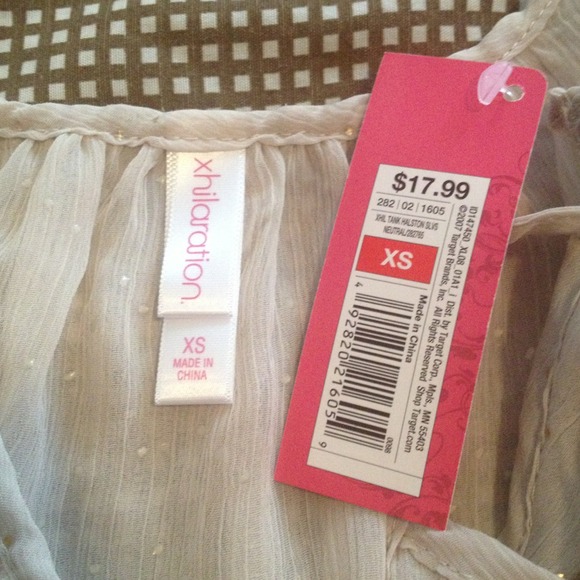 🚫Sold🚫 Neutral Colored Top - Picture 3 of 3