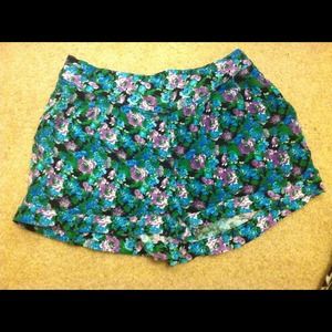 Floral cotton shorts