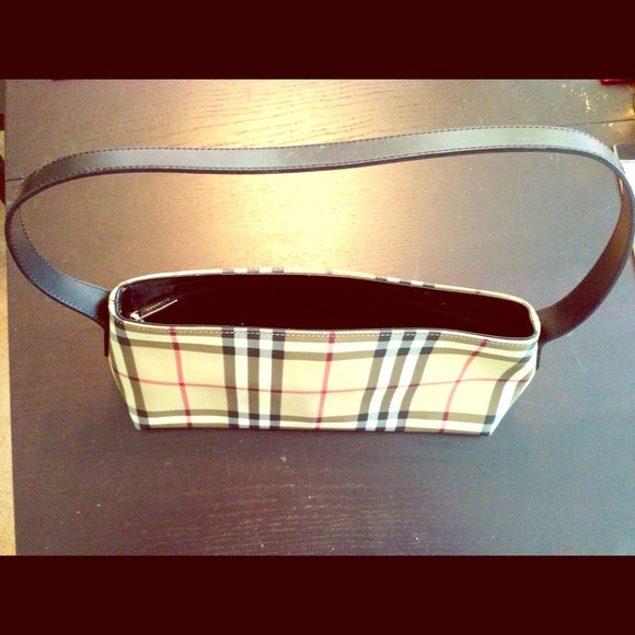 Authentic Burberry shoulder bag - Picture 1 of 2