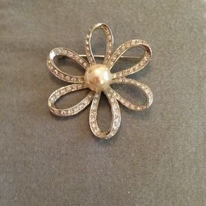 Flower brooch