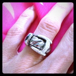 Belt buckle ring with pavé crystal accent, sz5