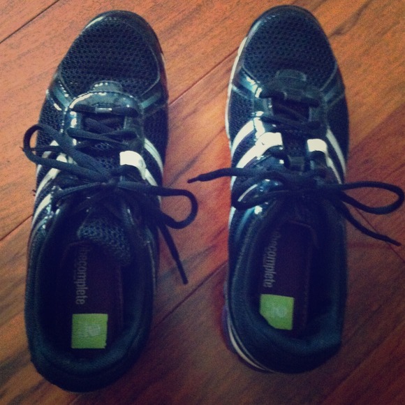 Walking/Running shoes