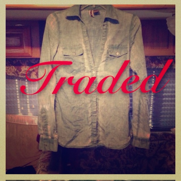 ❗Traded ❗BKE button up Shirt.