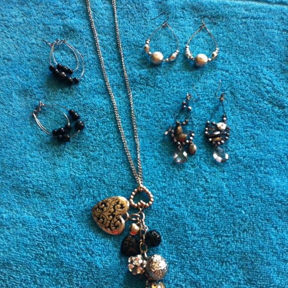 Necklace with earrings