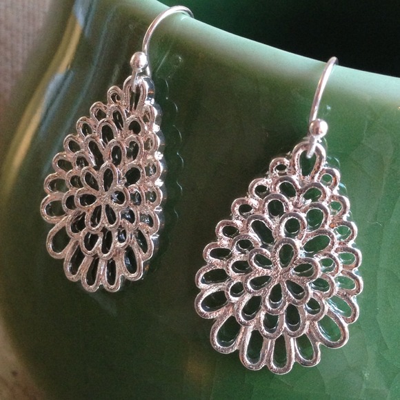 BUNDLE @alcatraz Metal Filigree Earrings