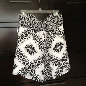 WhiteHouse BlackMarket strapless top