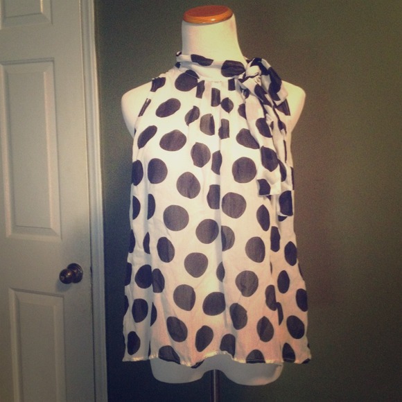 Brand new adorable polka dotted sheer top ✨💛