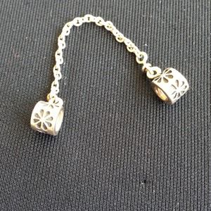 Pandora Daisy Safety Chain