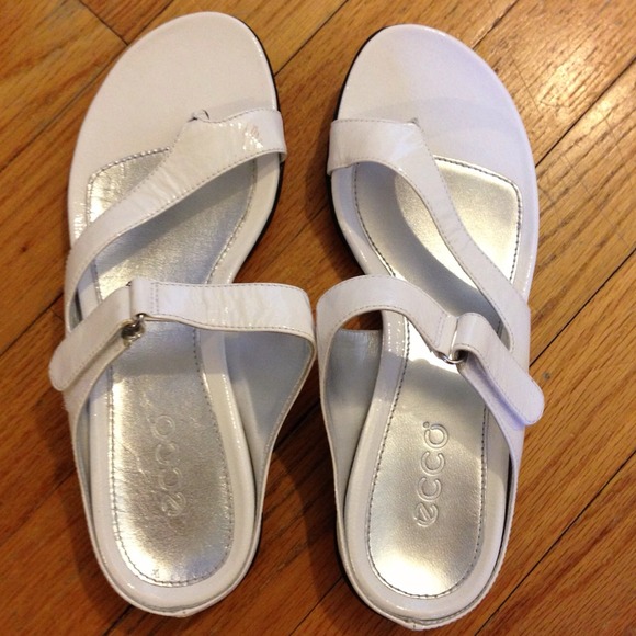 👛Reserved for @ellen37892.  White patent sandals.