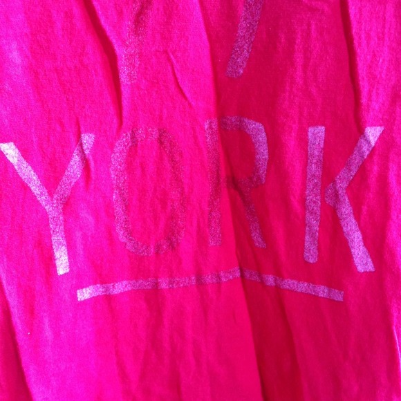 Dark pink tee. - Picture 4 of 4