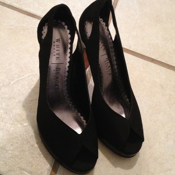 Black heel in good cond.
