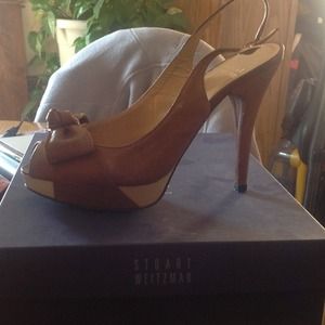 Stuart Weitzman size 7 walnut color