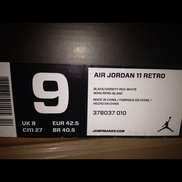 Air Jordan Retro 11 - Picture 2 of 4