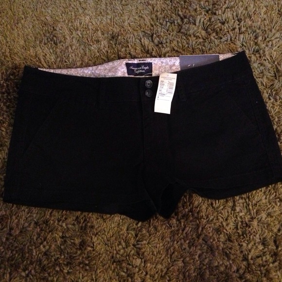 American Eagle shorts size 8 NWT