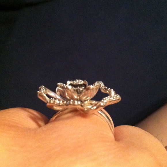 ❤ Flower ring - Picture 3 of 3