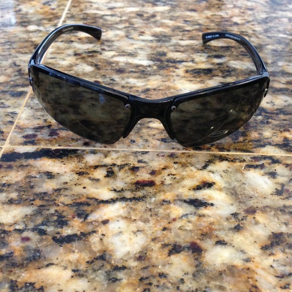 Guess nwot sunglasses.