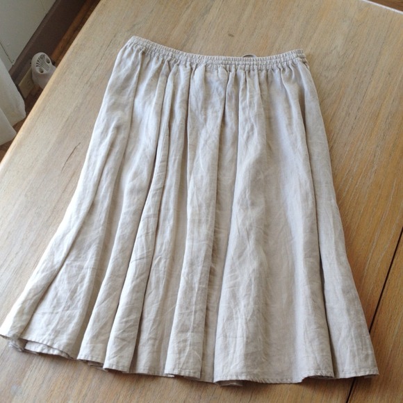 SOLD in Bundle 💕SALE💕Breezy Linen Skirt - Picture 4 of 4