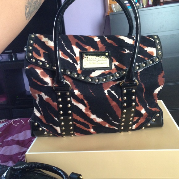 Betsey Johnson Handbags - Betseyville Handbag