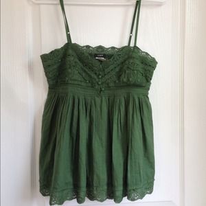 ✳ J. Crew green pleated eyelet top - XS