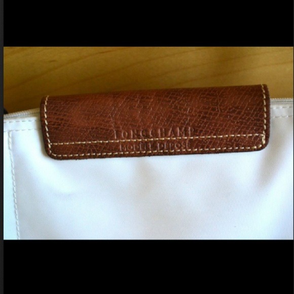 SOLD! White medium Le Pliage Longchamp tote - Picture 3 of 4