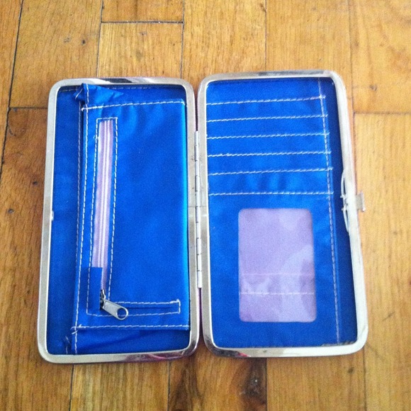 Wallet - Picture 2 of 3