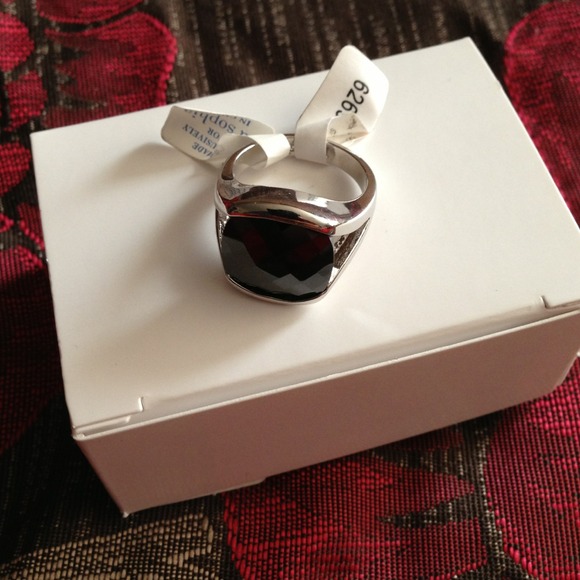 🚫SOLD🚫Beautiful Crystal Rhodium Ring - Picture 2 of 4
