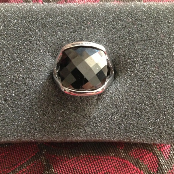 🚫SOLD🚫Beautiful Crystal Rhodium Ring - Picture 4 of 4