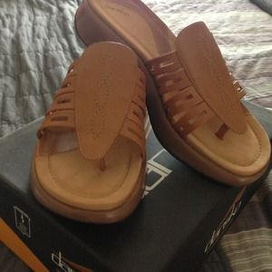 Dansko Loki Veg Tan Sandal