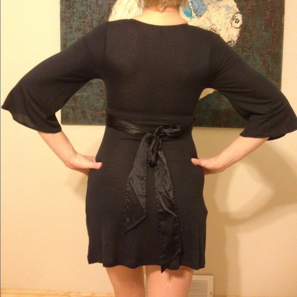 Express black sexy dress SzXS w/tie in back - Picture 2 of 3