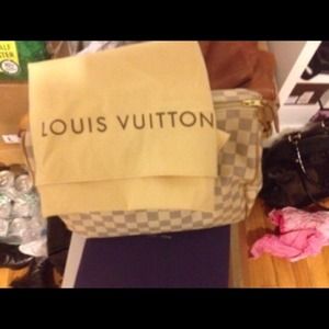 Louis Vuitton Speedy 30