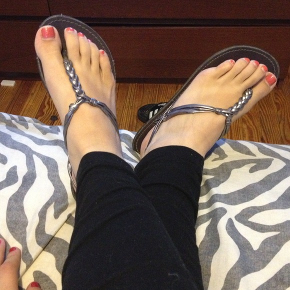 dark silver sandals :)