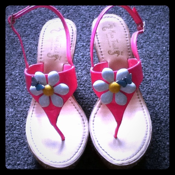 Pink wedges
