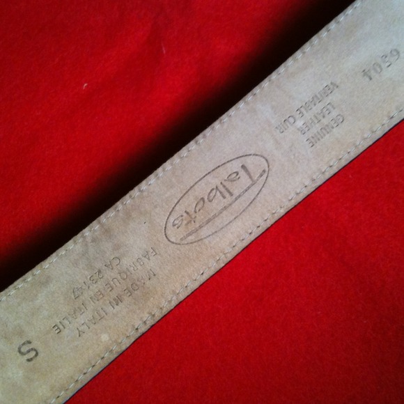 Gone - Picture 4 of 4