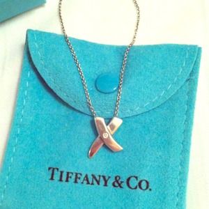 Tiffany & Co. Picasso X Kiss with Diamond