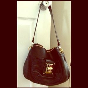 B Makowsky leather purse