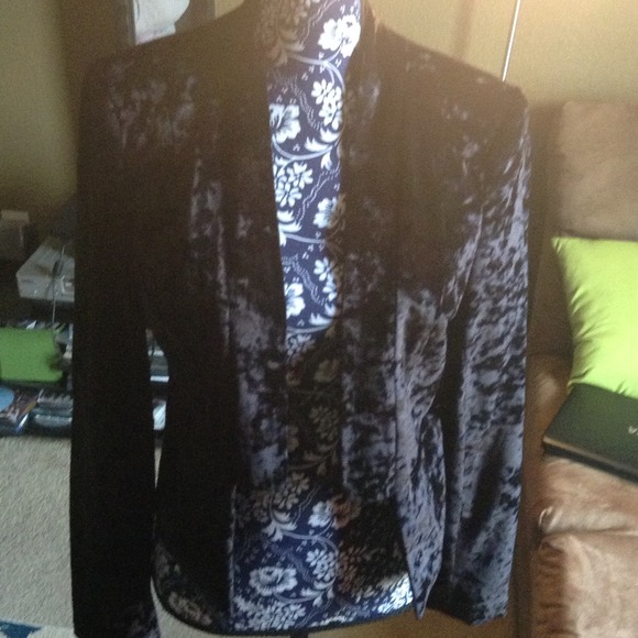 Jackets & Blazers - Black crush velvet like blazer...
