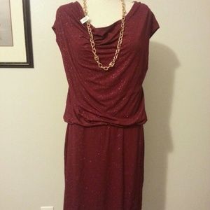 Reduced! Beautiful sparkly red dress! Nwt!!
