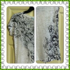 💢bundled💢Maurices top. Size M