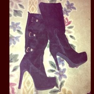 Sexy boots!