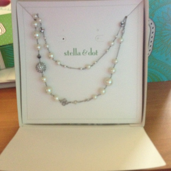Stella & Dot Madeline Necklace
